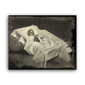 Printable Baby in the coffin - antique postmortem photo print - vintage print poster